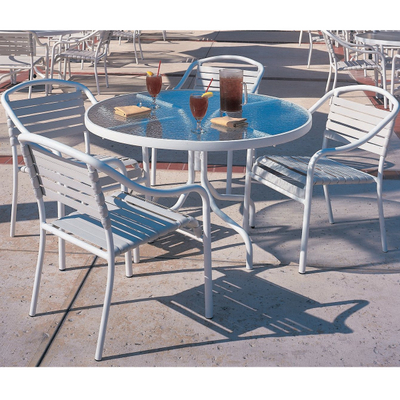 This Quick-Drying Strap Seating Is Both Beautiful & Comfortable