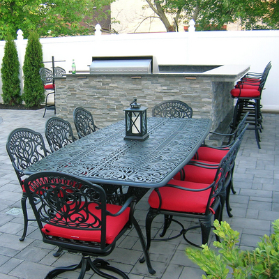 Let Hanamint Make Your Outdoor Dining Experience a Thing to Remember